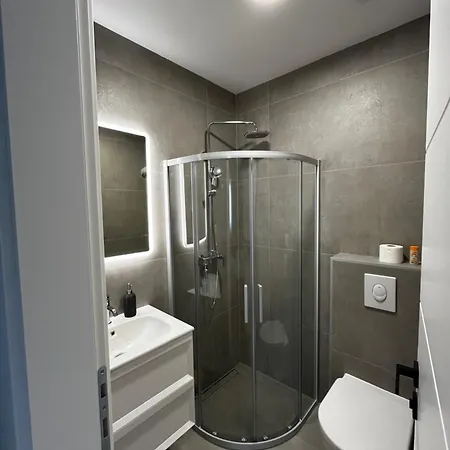 Landing Apartment *