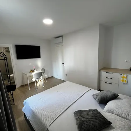 Landing Apartment