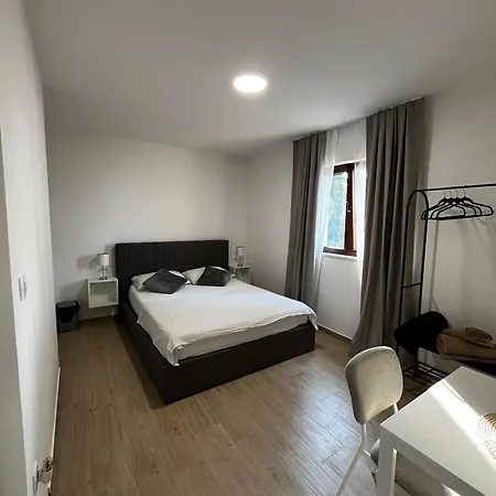 Landing Apartment